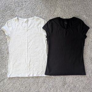 2 women's shirts casual T-shirts